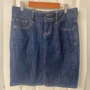 Old Navy Blue Denim 2 Button Zip Closure Dress Mini Skirt Size 2